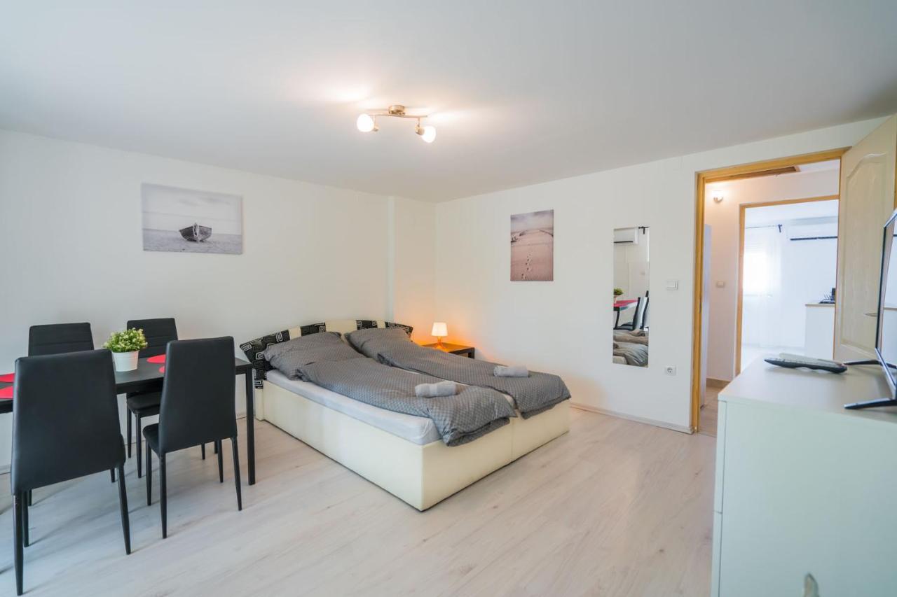 Zigzag Apartman Siofok Bagian luar foto