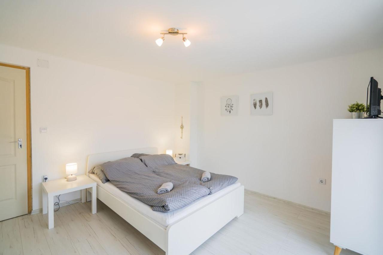 Zigzag Apartman Siofok Bagian luar foto